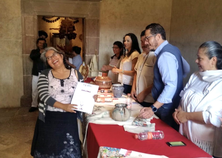 Premia Iam A Ganadores De Concurso Artesanal De Tzintzuntzan