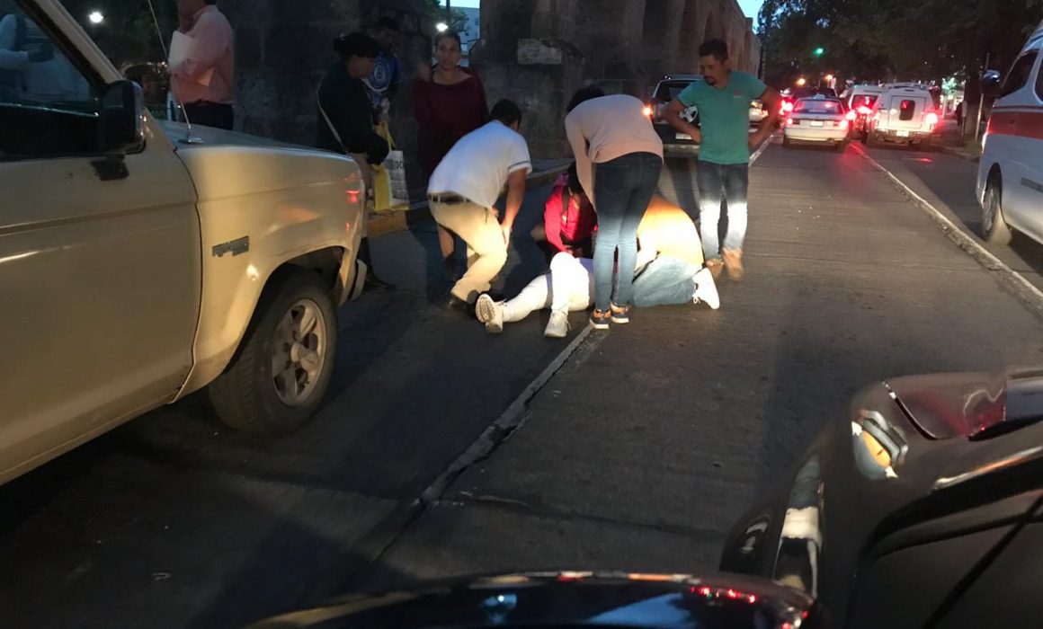 Embisten A Joven En Avenida Acueducto Posible Estudiante De Medicina