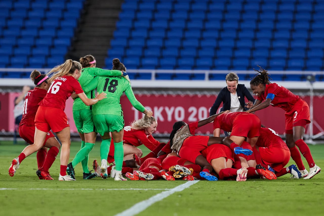 Gana Canadá el oro en futbol femenil de Tokio