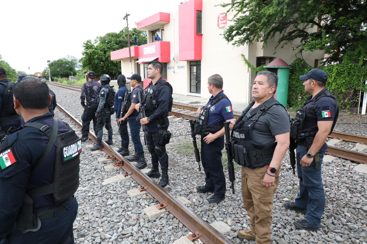 Libera la SSP las vías del tren en Múgica Quadratín Michoacán