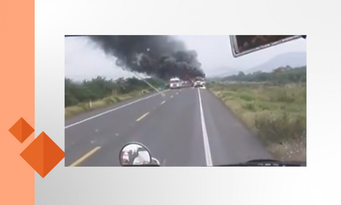 Se Incendia Tr Iler Por Sobrecalentamiento En La Autopista Siglo