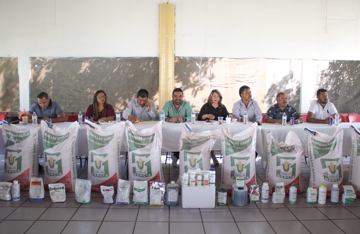 Apoya Tarímbaro a productores del campo con entrega de semillas