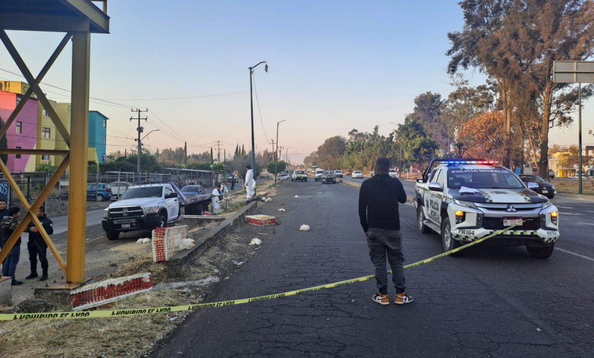 Choque De Combi Y Camioneta Provoca Muerte De Un Peat N En Morelia