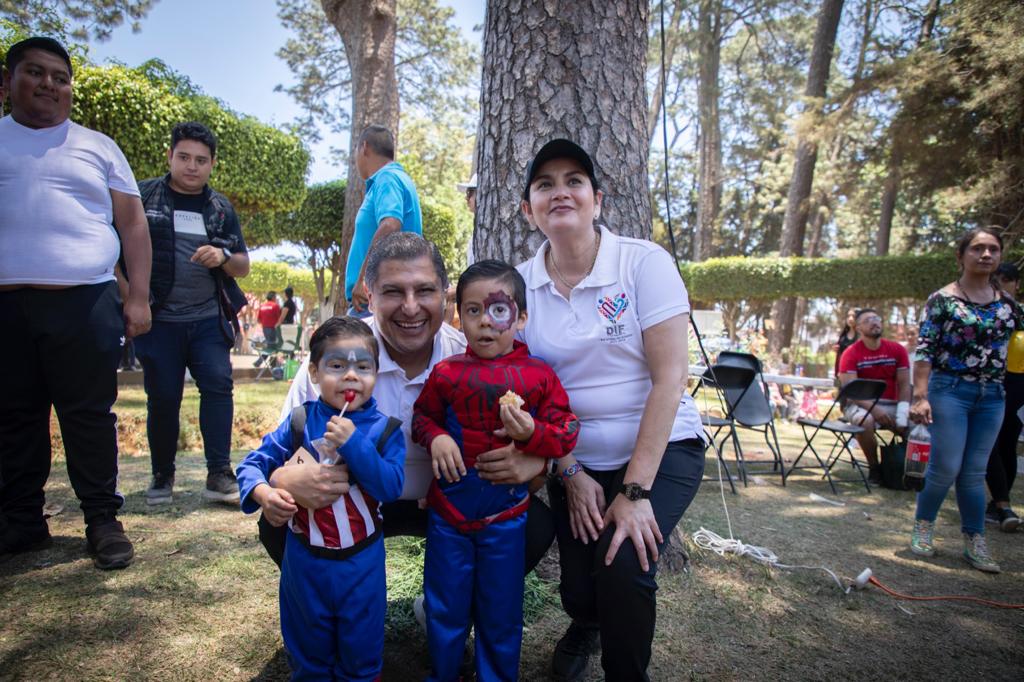 Celebran su día más de 4 mil niños en el Divertingo en Uruapan