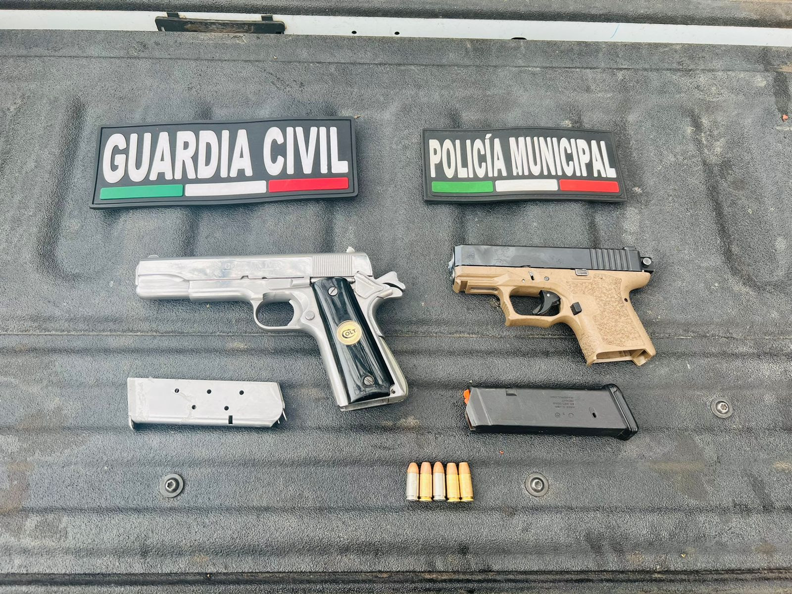 Aseguran a 2 en posesión de armas de fuego en Zamora Quadratín Michoacán