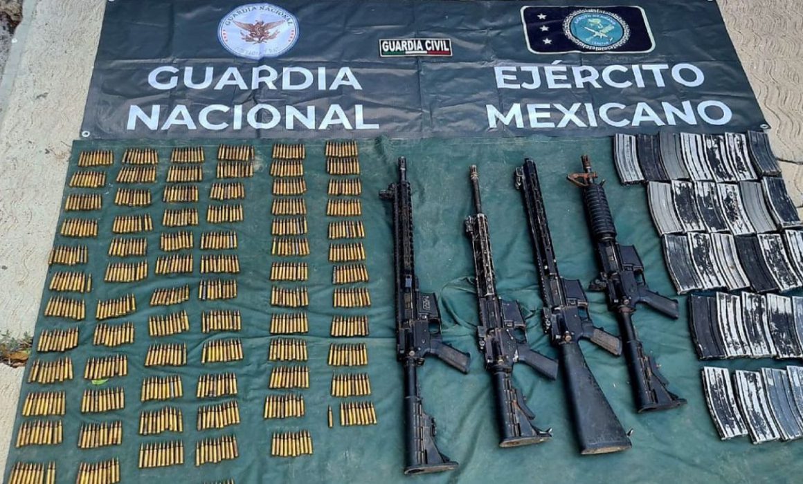 Aseguran 4 armas de fuego y cartuchos útiles en Tepalcatepec