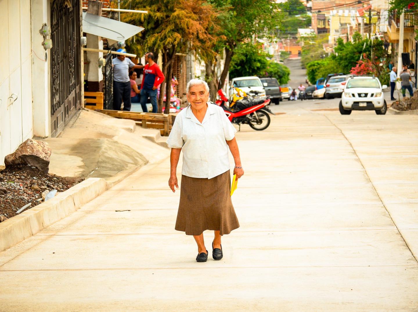 Inauguran en Sahuayo pavimentación de la calle José Luis Sánchez del Río