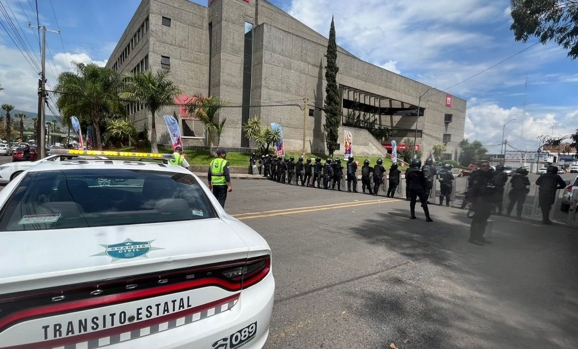 De nuevo bloquean paso en Siervo de la Nación Morelia Quadratín