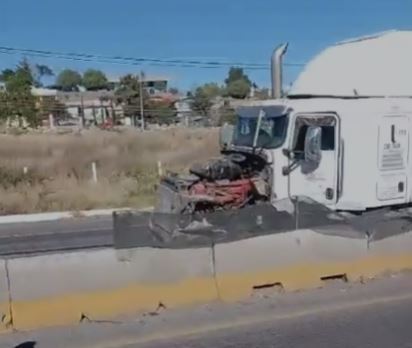 Se Impacta Tr Iler Sobre Los Muros De Contenci N En La Morelia