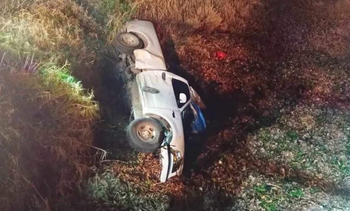 Mueren Al Caer Su Camioneta En Un Barranco En Tar Mbaro Quadrat N