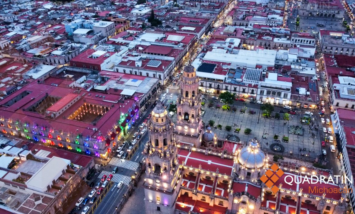 Morelia Retiran Toneladas De Basura Tras Desfile Del De