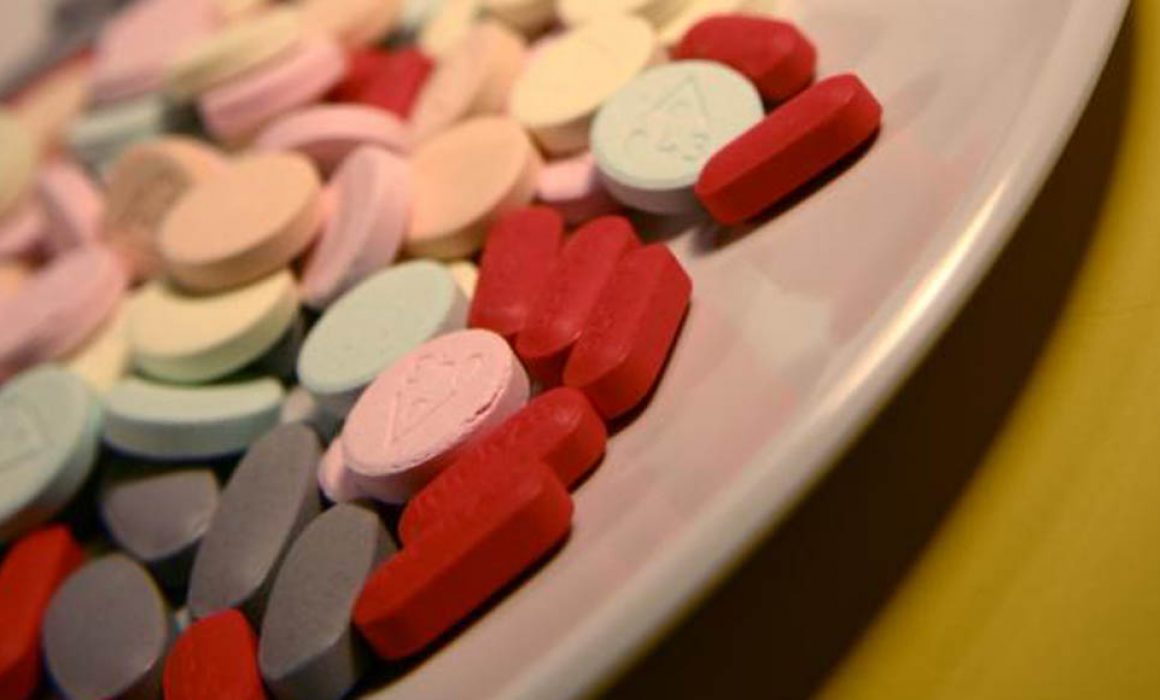 Por reto viral, jóvenes están consumiendo fármacos antidepresivos