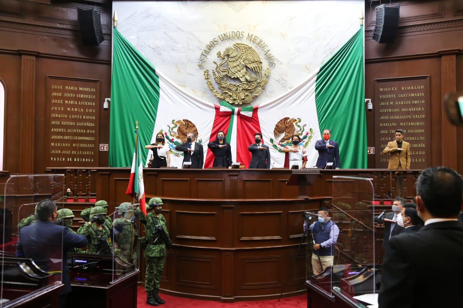Asiste Ejecutivo Estatal A Arranque De La 75 Legislatura De Michoacán 3750