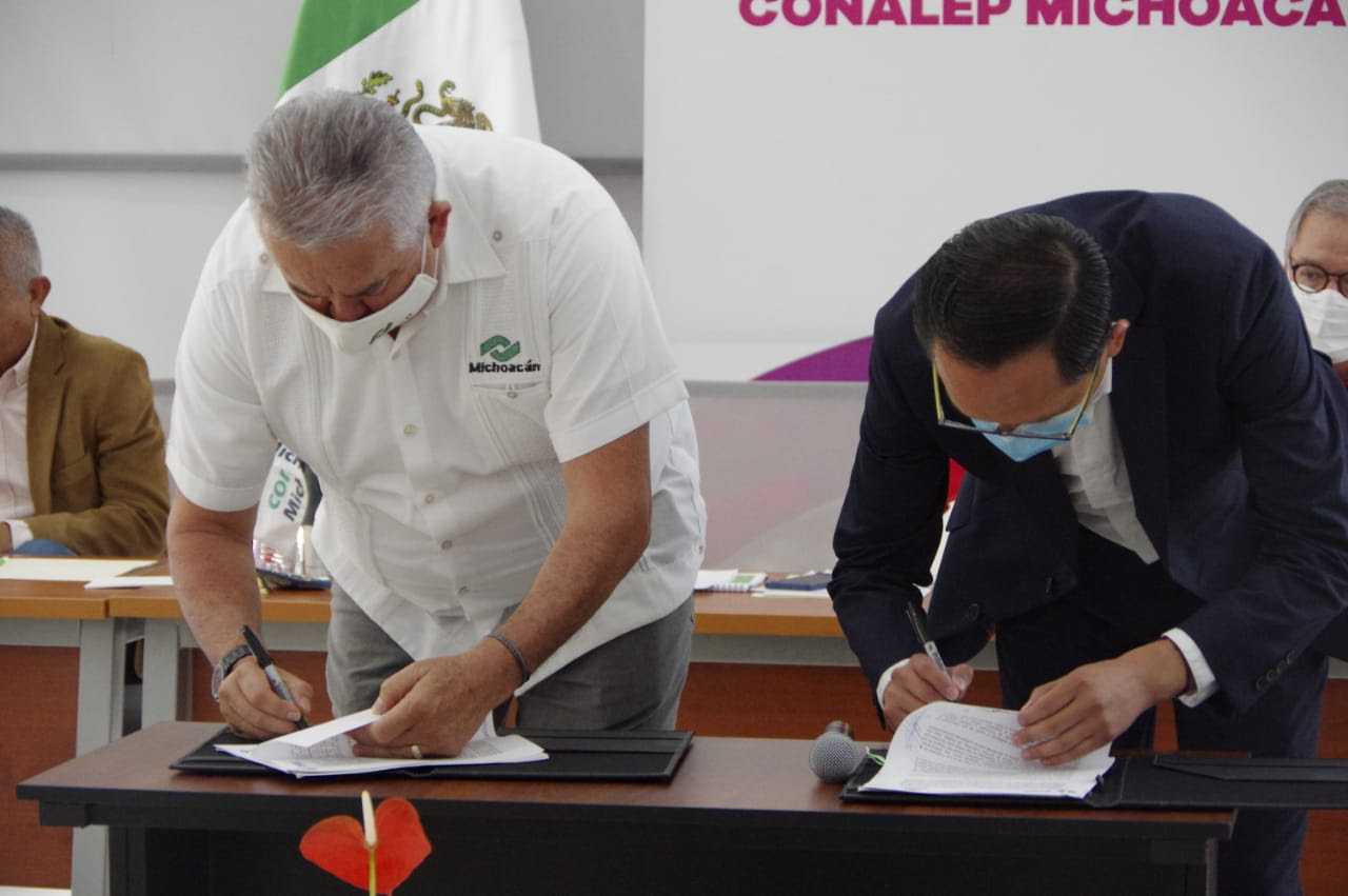 Firman convenio de colaboración Secum y Conalep