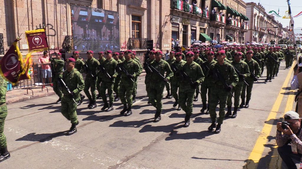 Participan Más De 6 Mil Personas En El Desfile Cívico Militar En Morelia Quadratín Michoacán 8754