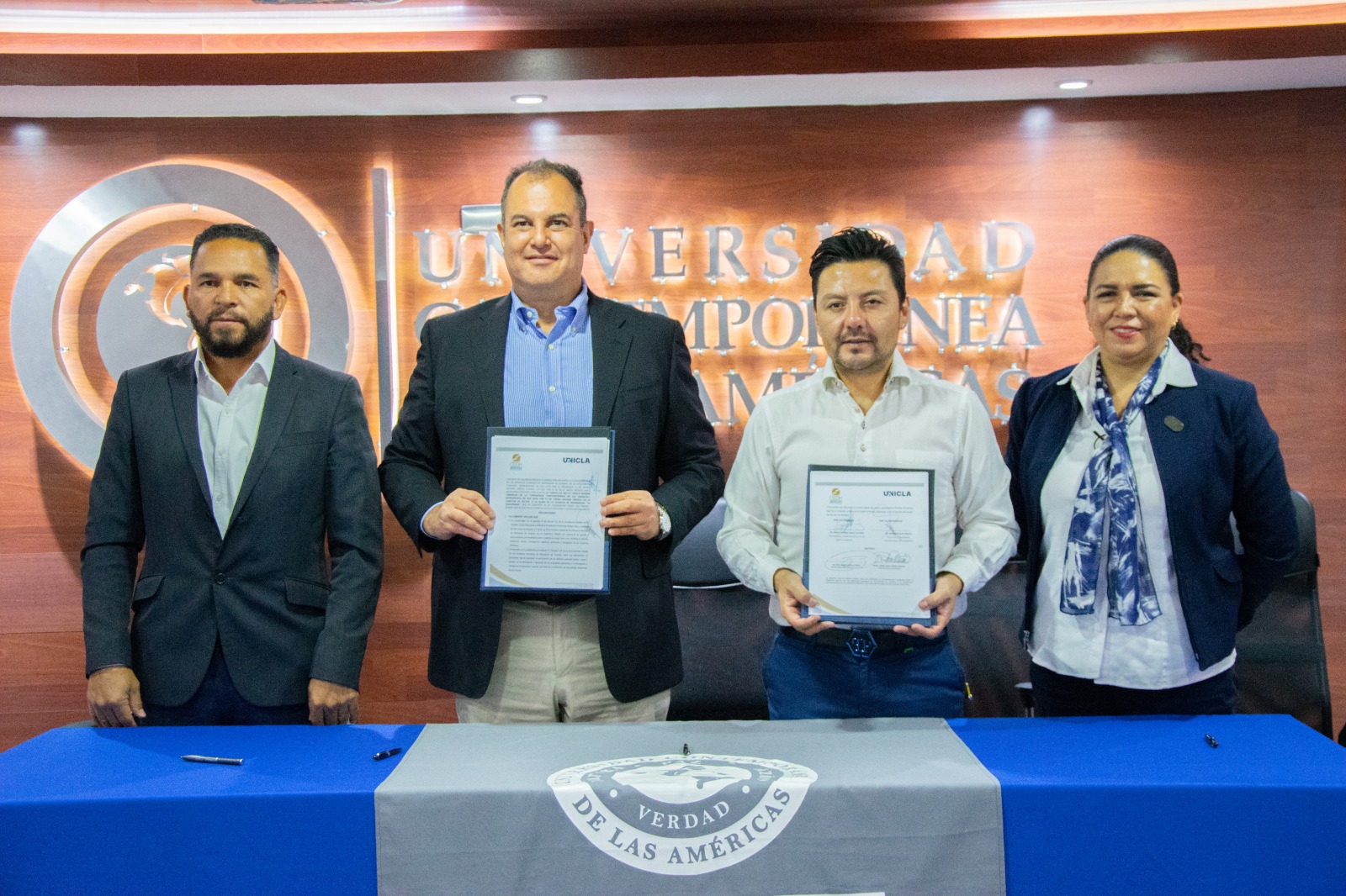 Firman Convenio De Colaboración De Cedh Y Unicla Quadratín Michoacán 4657