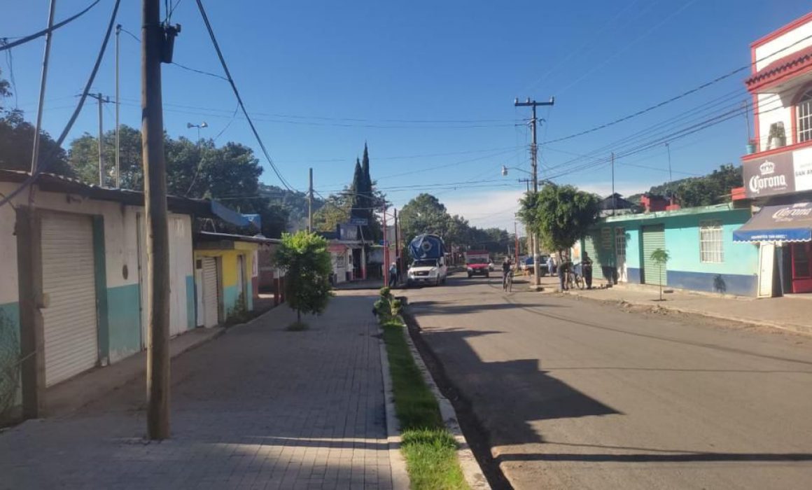 Concluye SCOP obra peatonal en San Ángel Zurumucapio