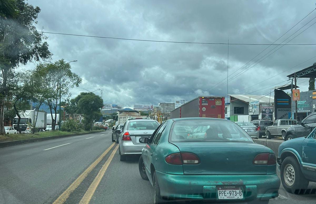 Dos heridos deja choque en la salida a Quiroga Morelia Quadratín