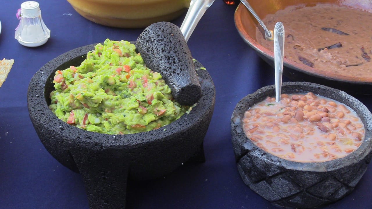 molcajete metate mas grandes del mundo San Nicolás de los Ranchos puebla  Primera Feria del Maíz 2018 - El Sol de México