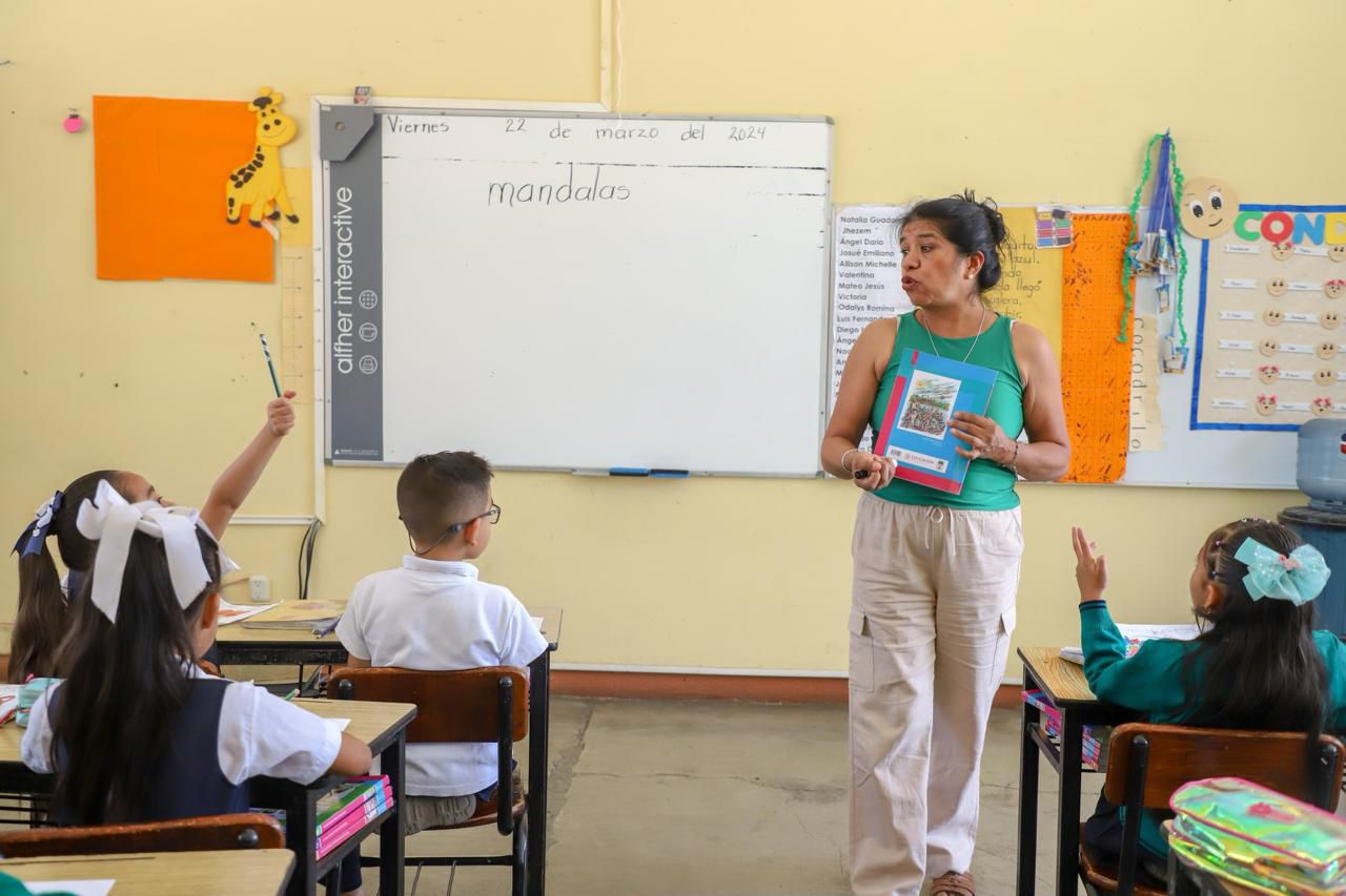 Este lunes regresan a clases más de un millón de estudiantes en Michoacán